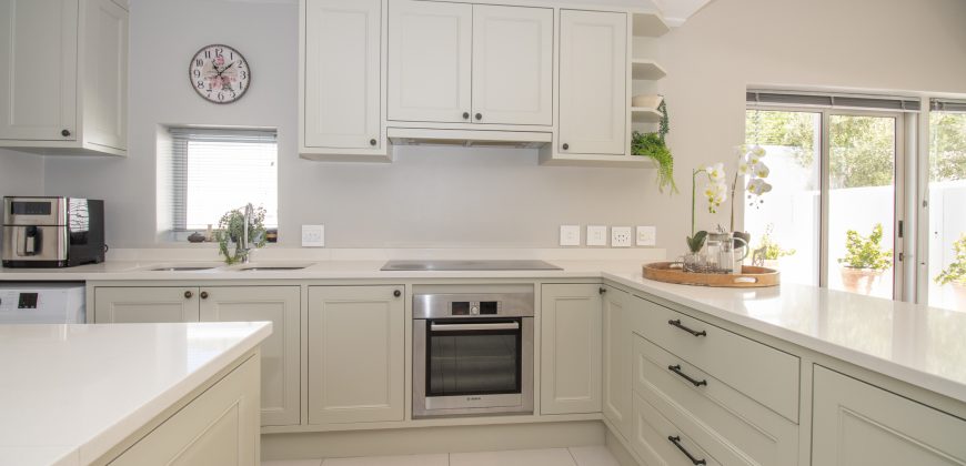 Nieuwe Steenberg Estate Luxury Lock-Up Living