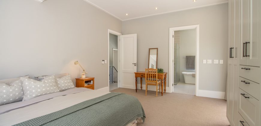 Nieuwe Steenberg Estate Luxury Lock-Up Living
