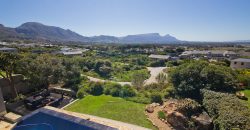 5 Bedroom House for Sale in Stonehurst Mountain Estate