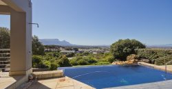 5 Bedroom House for Sale in Stonehurst Mountain Estate