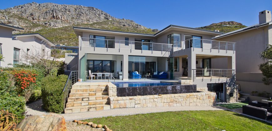 5 Bedroom House for Sale in Stonehurst Mountain Estate