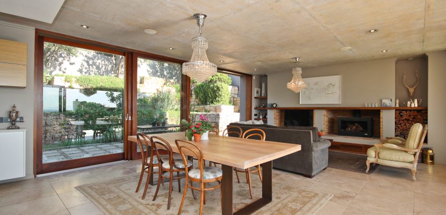 Contemporary North-Facing Family Home | Stonehurst Mountain Estate | To Rent – AVAILABLE 1 SEPTEMBER 2026
