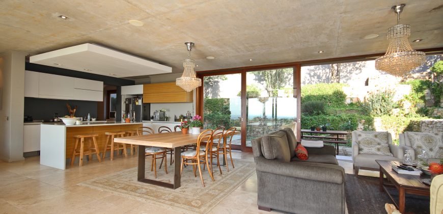 Contemporary North-Facing Family Home | Stonehurst Mountain Estate | To Rent – AVAILABLE 1 SEPTEMBER 2026
