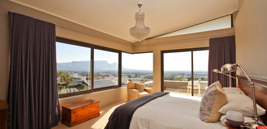 Contemporary North-Facing Family Home | Stonehurst Mountain Estate | To Rent – AVAILABLE 1 SEPTEMBER 2026