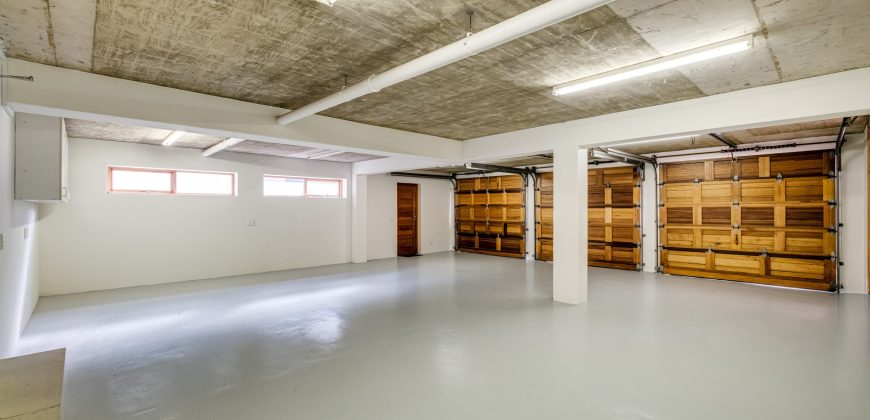 Exclusive Sole Mandate | North-Facing Home with Panoramic Views