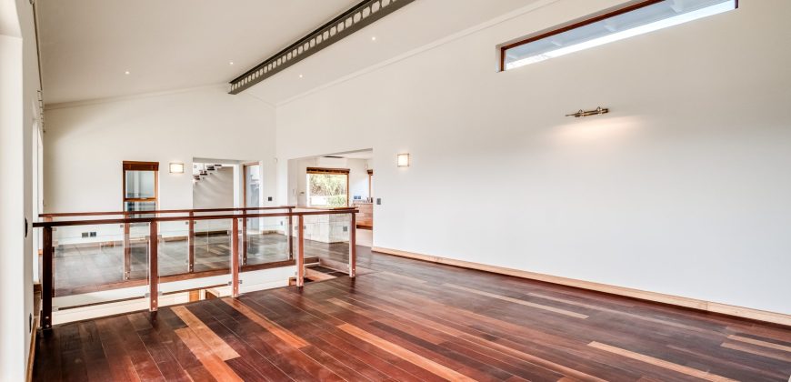 Exclusive Sole Mandate | North-Facing Home with Panoramic Views