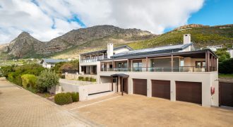 Exclusive Sole Mandate | North-Facing Home with Panoramic Views