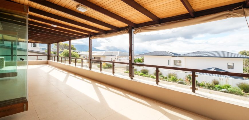 Exclusive Sole Mandate | North-Facing Home with Panoramic Views
