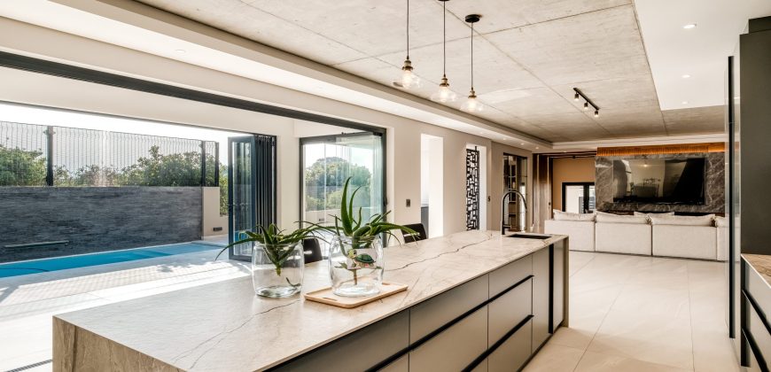 BRAND NEW CONTEMPORARY LUXURY | Stonehurst Mountain Estate – EXCLUSIVE SOLE MANDATE