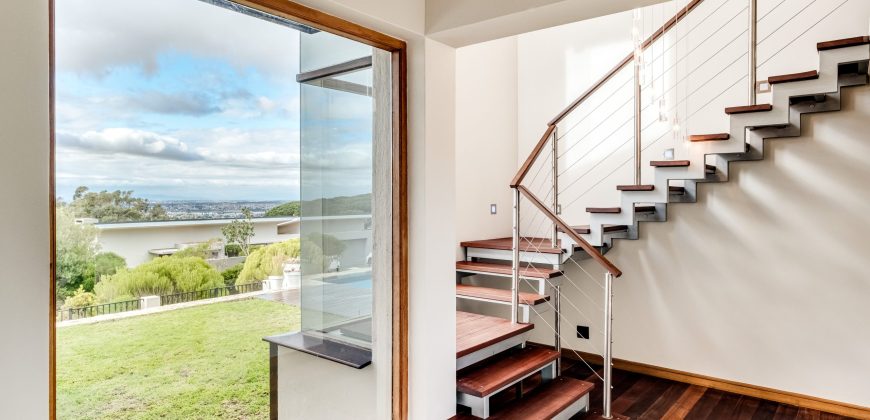 Exclusive Sole Mandate | North-Facing Home with Panoramic Views