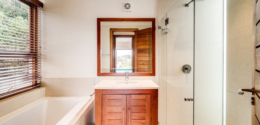 Exclusive Sole Mandate | North-Facing Home with Panoramic Views
