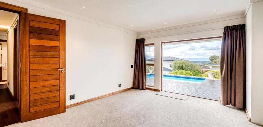 Exclusive Sole Mandate | North-Facing Home with Panoramic Views