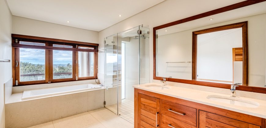 Exclusive Sole Mandate | North-Facing Home with Panoramic Views