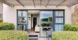 Contemporary 4 Bedroom Home with Mountain Views and 1 bedroom Flatlet