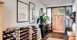 Contemporary 4 Bedroom Home with Mountain Views and 1 bedroom Flatlet