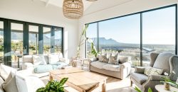 Contemporary 4 Bedroom Home with Mountain Views and 1 bedroom Flatlet
