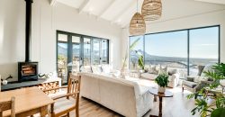 Contemporary 4 Bedroom Home with Mountain Views and 1 bedroom Flatlet