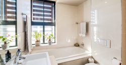 NORTH-FACING FOUR-BEDROOM TOWNHOUSE WITH TABLE MOUNTAIN VIEWS