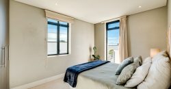 NORTH-FACING FOUR-BEDROOM TOWNHOUSE WITH TABLE MOUNTAIN VIEWS