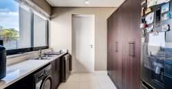 NORTH-FACING FOUR-BEDROOM TOWNHOUSE WITH TABLE MOUNTAIN VIEWS