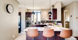 NORTH-FACING FOUR-BEDROOM TOWNHOUSE WITH TABLE MOUNTAIN VIEWS