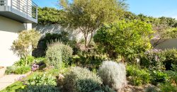 NORTH-FACING FOUR-BEDROOM TOWNHOUSE WITH TABLE MOUNTAIN VIEWS