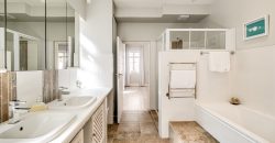 LUXURIOUS WATERFRONT LIVING IN LAKE MICHELLE – Exclusive Sole Mandate