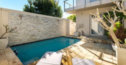 LUXURIOUS WATERFRONT LIVING IN LAKE MICHELLE – Exclusive Sole Mandate
