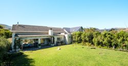 LUXURIOUS WATERFRONT LIVING IN LAKE MICHELLE – Exclusive Sole Mandate