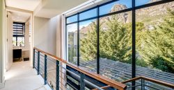NORTH-FACING FOUR-BEDROOM TOWNHOUSE WITH TABLE MOUNTAIN VIEWS